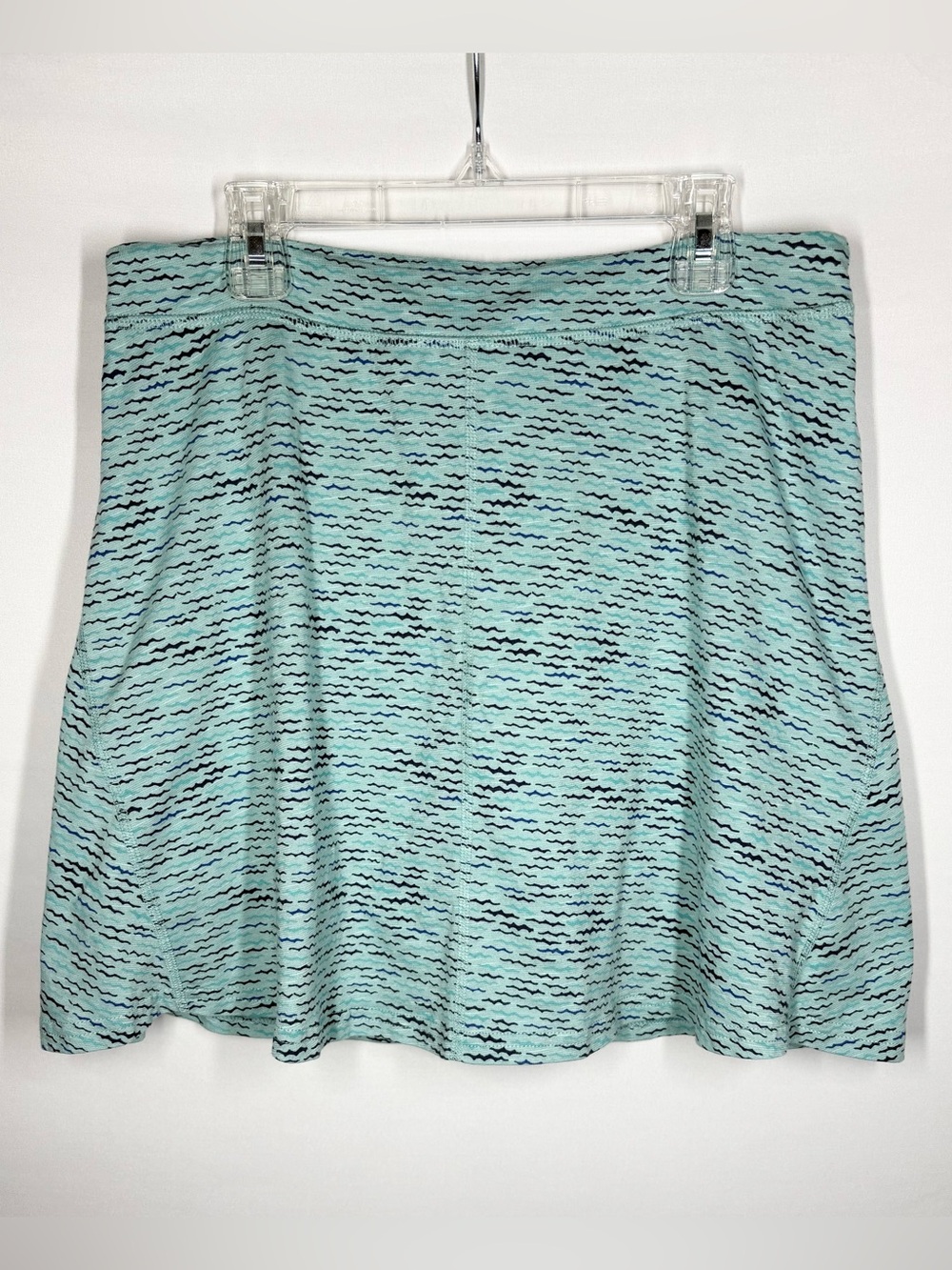 Like New Toad&Co Seleena Skort Skirt in Aqua Wave Pattern. Medium